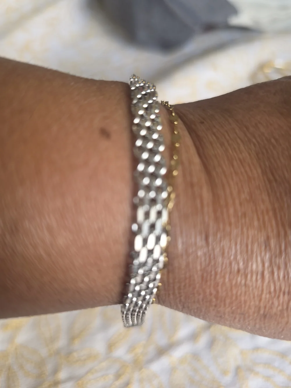 Silver Mesh Link Bracelet — Women's Jewelry. Stainless steel. Daily use